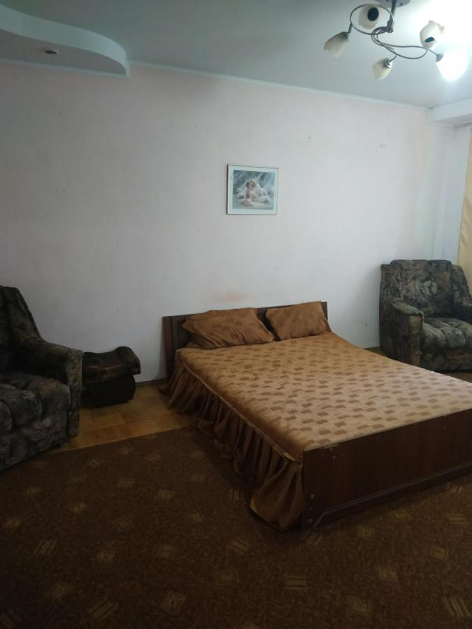 Flats Appartement Izyum Buitenkant foto