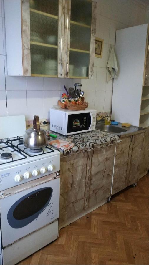 Flats Appartement Izyum Buitenkant foto