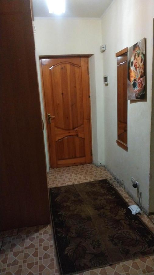 Flats Appartement Izyum Buitenkant foto