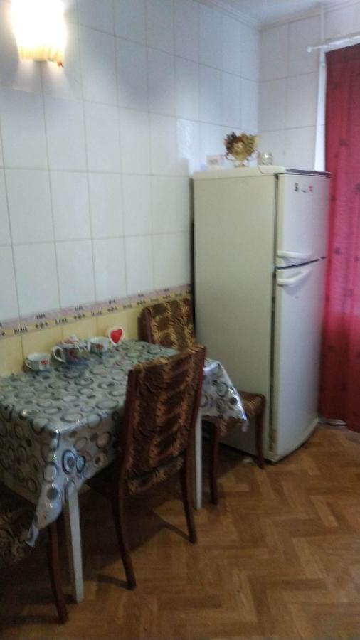 Flats Appartement Izyum Buitenkant foto