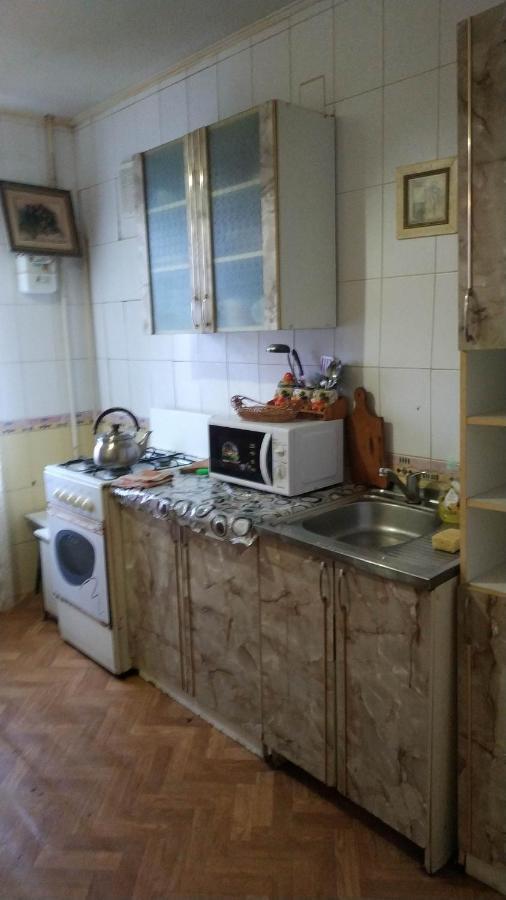 Flats Appartement Izyum Buitenkant foto
