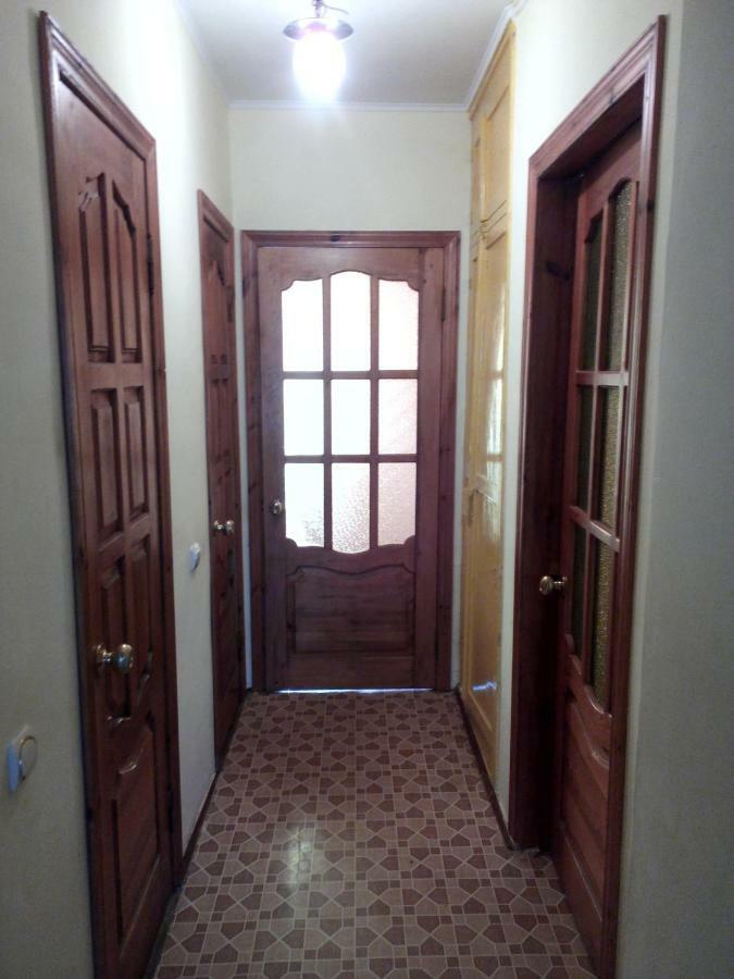 Flats Appartement Izyum Buitenkant foto