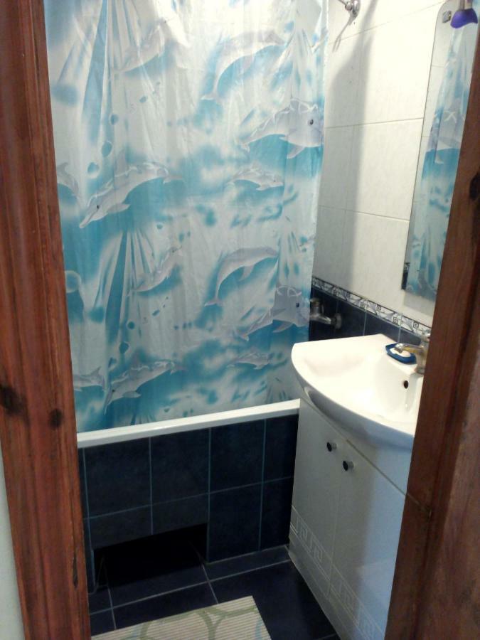 Flats Appartement Izyum Buitenkant foto