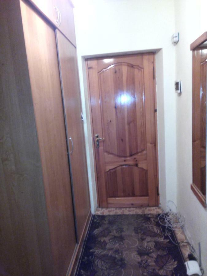 Flats Appartement Izyum Buitenkant foto