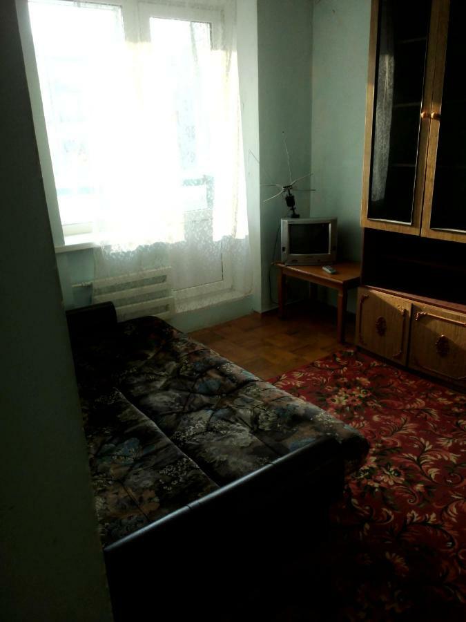 Flats Appartement Izyum Buitenkant foto