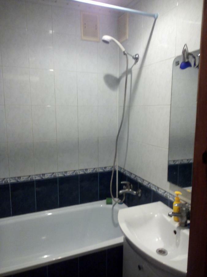 Flats Appartement Izyum Buitenkant foto